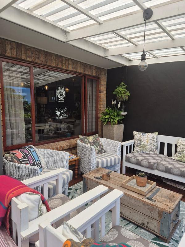 3 Bedroom Property for Sale in Voelklip Western Cape